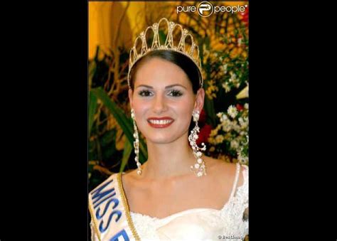 Laetitia Bléger (Miss France 2004) destituée pour des photos